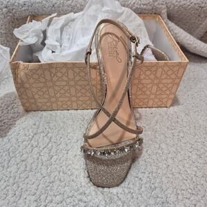 NEW Jewel Badgley Mischka Alexis Crisscross Sandals Light Gold size 9